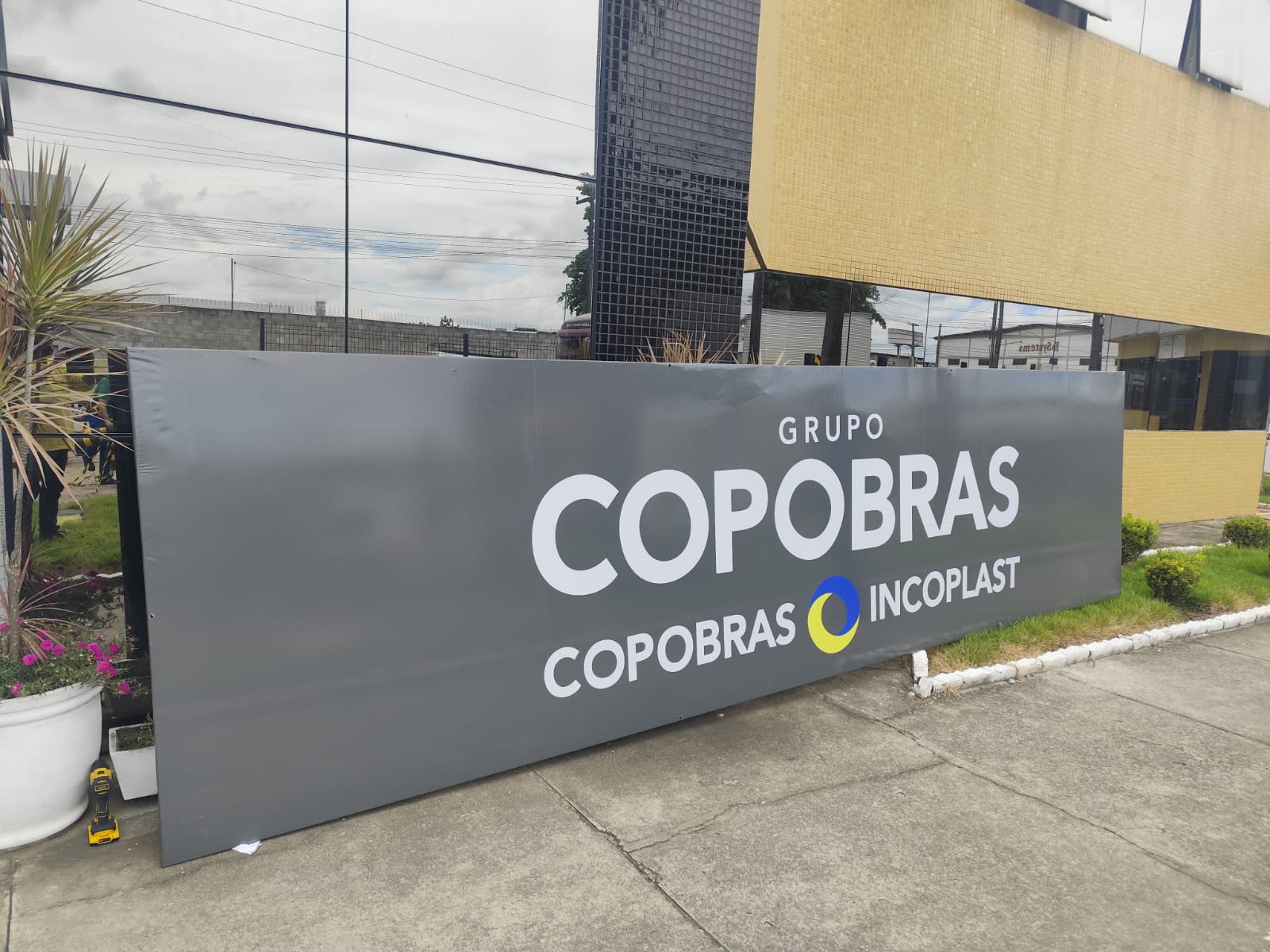 Painel institucional Grupo Copobras Incoplast